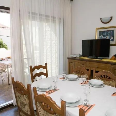 In With Sea View, Balcony, Air Conditioning, Wifi 5146-3 Duće